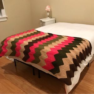Vintage Handmade hand knitted Afghan Crochet Chevron zigzag Blanket Throw